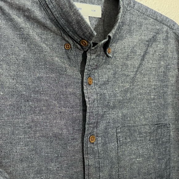 Old Navy Shirt XL Blue Linen & Cotton Blend Chambray Slim Fit Travel Outdoor - Picture 2 of 5